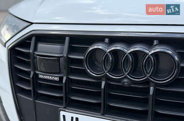 Внедорожник / Кроссовер Audi Q7 2020 в 
