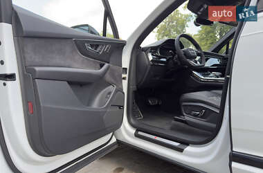 Внедорожник / Кроссовер Audi Q7 2020 в 