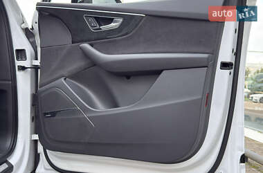Внедорожник / Кроссовер Audi Q7 2020 в 