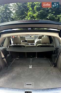 Позашляховик / Кросовер Audi Q7 2013 в 