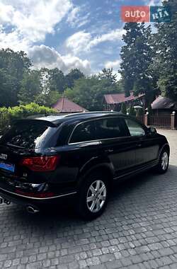 Позашляховик / Кросовер Audi Q7 2013 в 