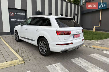 Позашляховик / Кросовер Audi Q7 2017 в 