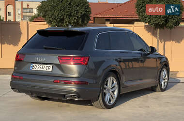 Внедорожник / Кроссовер Audi Q7 2016 в 