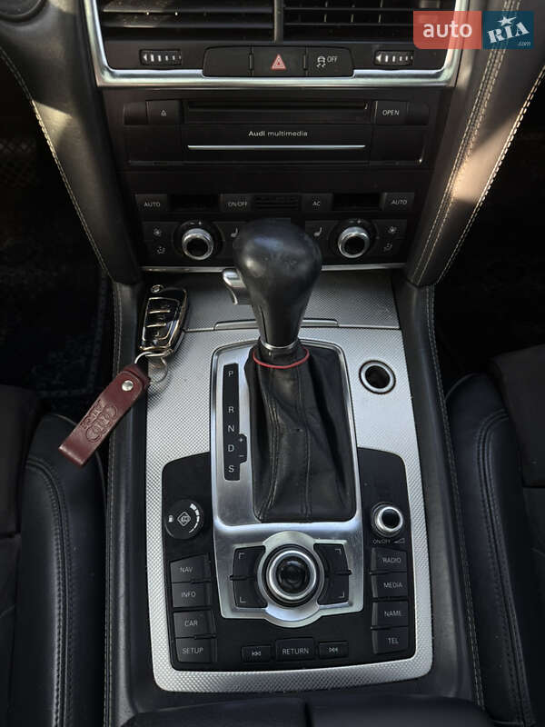 Позашляховик / Кросовер Audi Q7 2011 в Житомирі