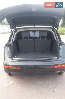 Внедорожник / Кроссовер Audi Q7 2006 в 