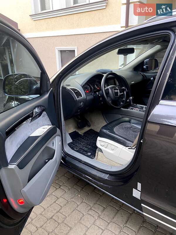 Позашляховик / Кросовер Audi Q7 2007 в Житомирі фото 17 Позашляховик / Кросовер Audi Q7 2007 в Житомирі
