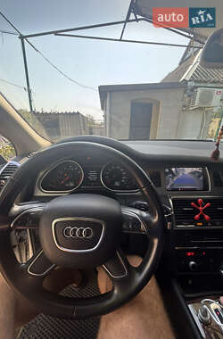 Внедорожник / Кроссовер Audi Q7 2013 в 