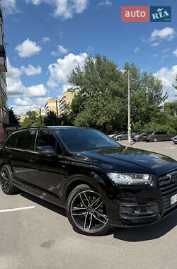 Позашляховик / Кросовер Audi Q7 2018 в Києві