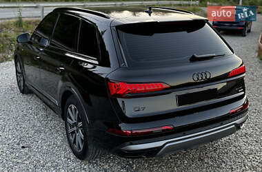 Внедорожник / Кроссовер Audi Q7 2021 в 