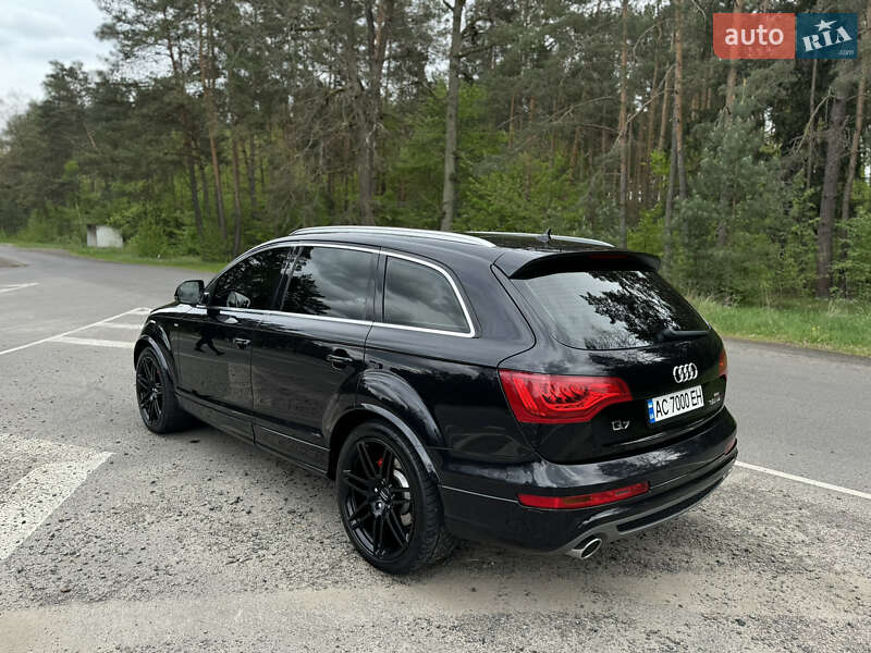 Внедорожник / Кроссовер Audi Q7 2010 в Луцке
