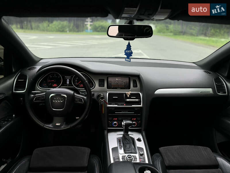 Внедорожник / Кроссовер Audi Q7 2010 в Луцке
