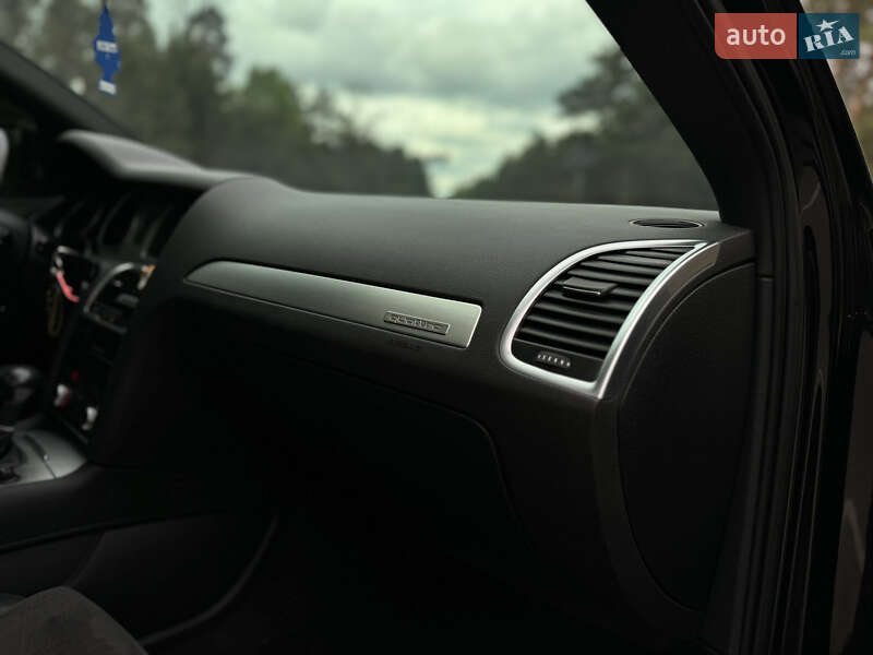 Внедорожник / Кроссовер Audi Q7 2010 в Луцке