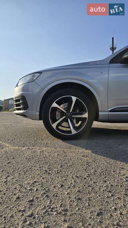 Позашляховик / Кросовер Audi Q7 2018 в Кропивницькому