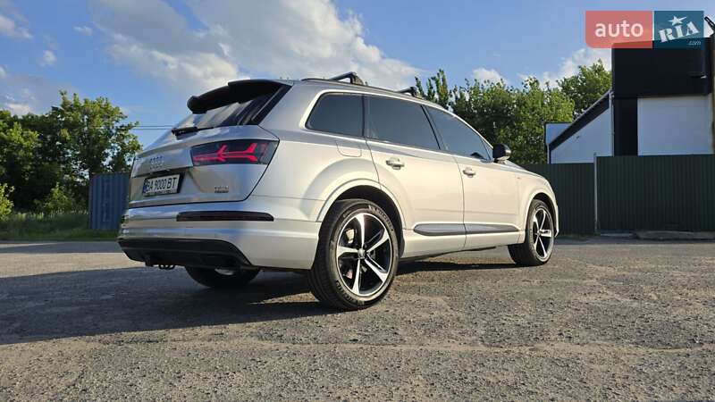 Позашляховик / Кросовер Audi Q7 2018 в Кропивницькому