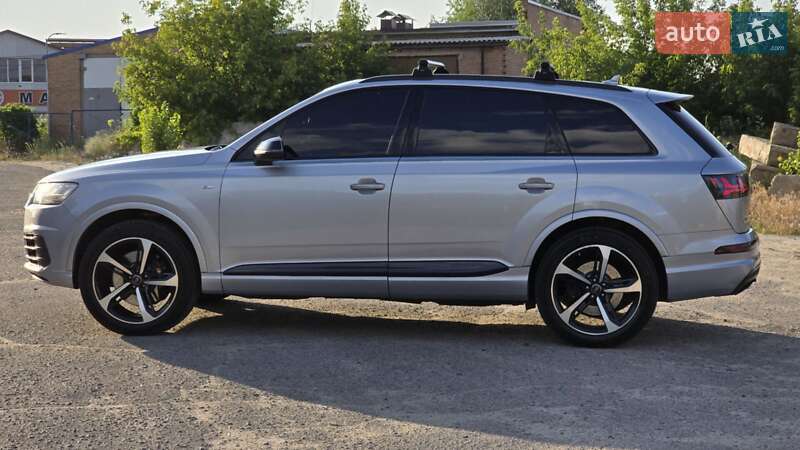 Позашляховик / Кросовер Audi Q7 2018 в Кропивницькому