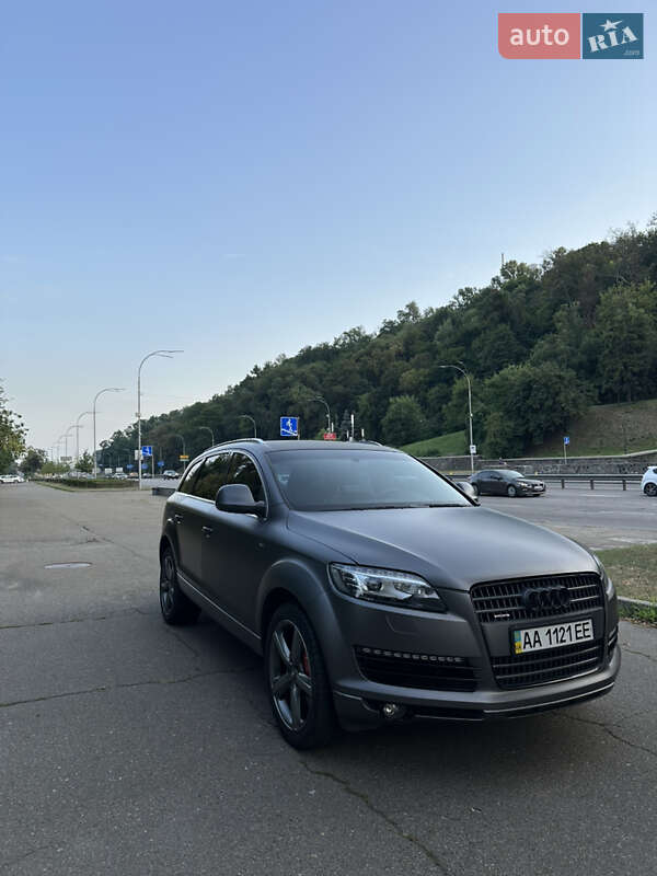 Внедорожник / Кроссовер Audi Q7 2006 в Киеве