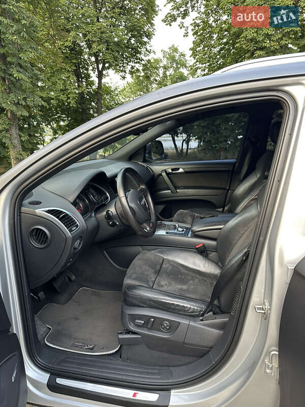 Внедорожник / Кроссовер Audi Q7 2006 в Киеве