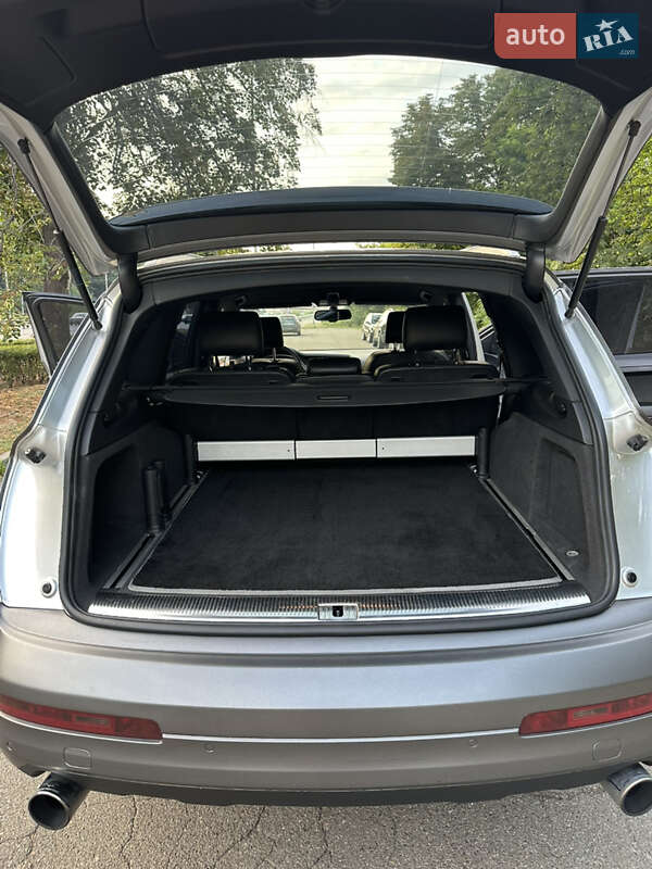 Внедорожник / Кроссовер Audi Q7 2006 в Киеве