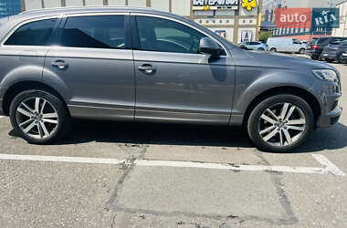 Внедорожник / Кроссовер Audi Q7 2010 в 