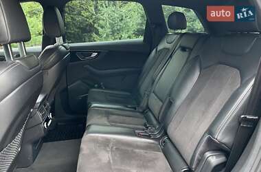 Внедорожник / Кроссовер Audi Q7 2017 в 