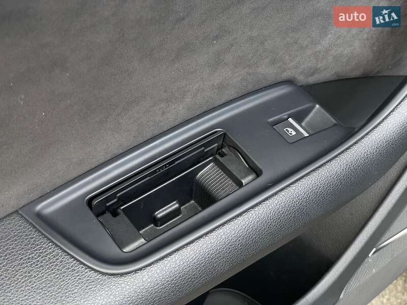 Позашляховик / Кросовер Audi Q7 2017 в Києві