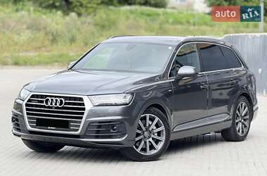 Позашляховик / Кросовер Audi Q7 2016 в Рівному