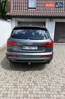 Внедорожник / Кроссовер Audi Q7 2014 в 