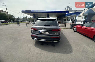 Внедорожник / Кроссовер Audi Q7 2020 в 