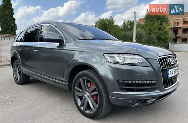 Внедорожник / Кроссовер Audi Q7 2012 в 