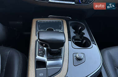 Внедорожник / Кроссовер Audi Q7 2016 в 