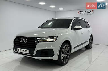 Внедорожник / Кроссовер Audi Q7 2017 в 