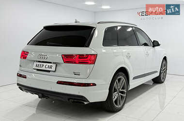 Внедорожник / Кроссовер Audi Q7 2017 в 