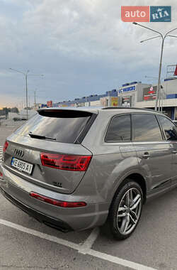 Внедорожник / Кроссовер Audi Q7 2017 в 