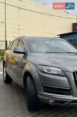 Внедорожник / Кроссовер Audi Q7 2014 в 