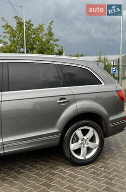 Внедорожник / Кроссовер Audi Q7 2014 в 