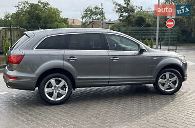 Внедорожник / Кроссовер Audi Q7 2014 в 
