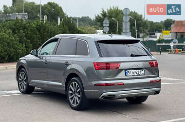 Внедорожник / Кроссовер Audi Q7 2016 в 