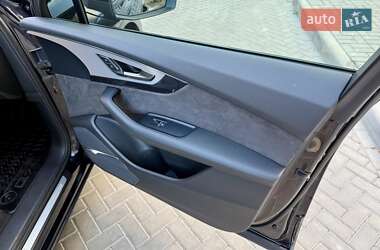 Внедорожник / Кроссовер Audi Q7 2017 в 