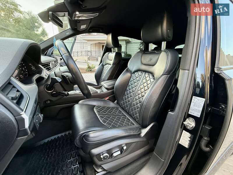 Позашляховик / Кросовер Audi Q7 2017 в Одесі