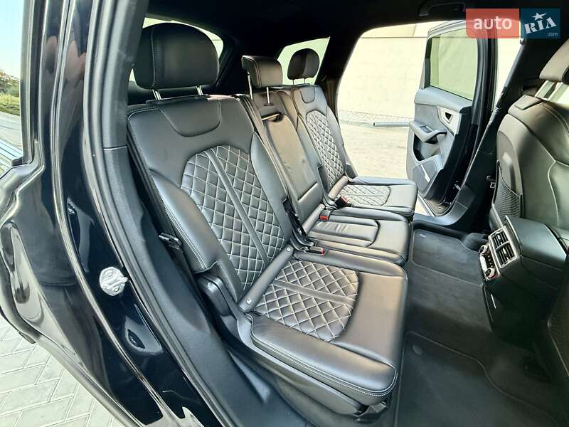 Позашляховик / Кросовер Audi Q7 2017 в Одесі
