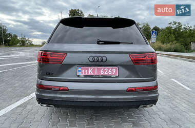 Внедорожник / Кроссовер Audi Q7 2018 в 