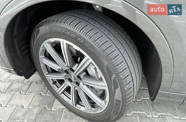 Внедорожник / Кроссовер Audi Q7 2018 в 