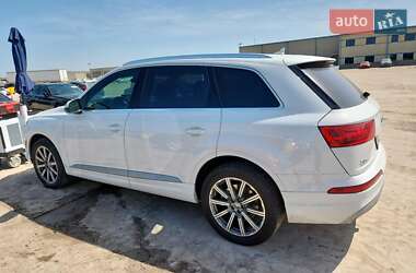 Внедорожник / Кроссовер Audi Q7 2019 в 
