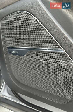 Внедорожник / Кроссовер Audi Q7 2015 в 