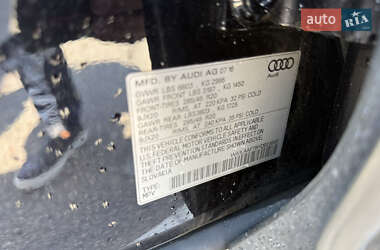 Внедорожник / Кроссовер Audi Q7 2016 в 
