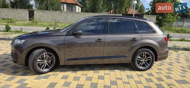 Позашляховик / Кросовер Audi Q7 2016 в Вінниці