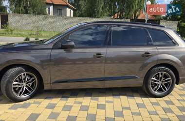 Внедорожник / Кроссовер Audi Q7 2016 в 