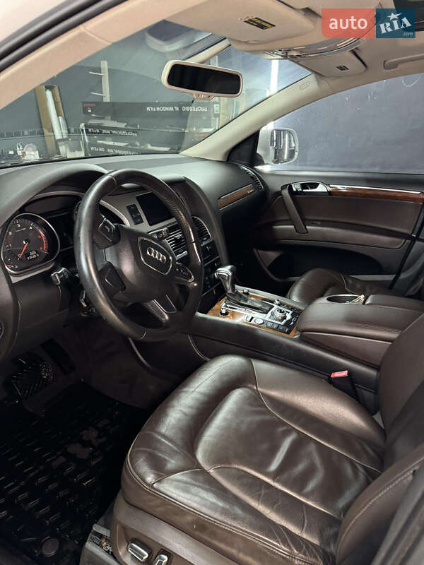 Внедорожник / Кроссовер Audi Q7 2014 в Ровно