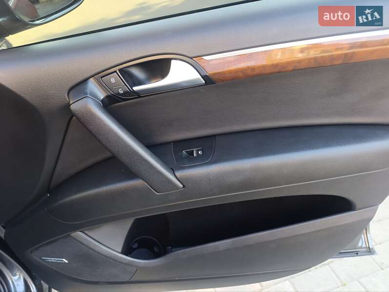 Внедорожник / Кроссовер Audi Q7 2014 в Владимире