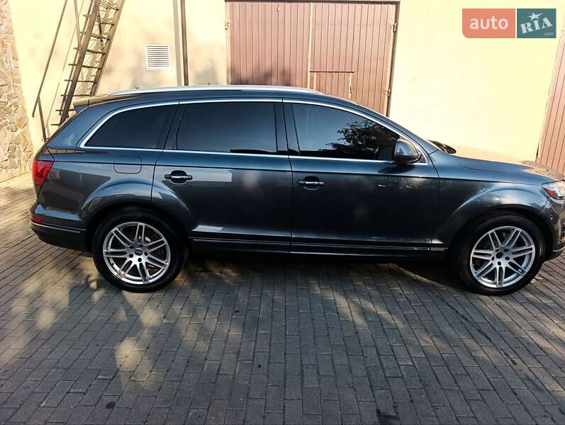 Внедорожник / Кроссовер Audi Q7 2014 в Владимире